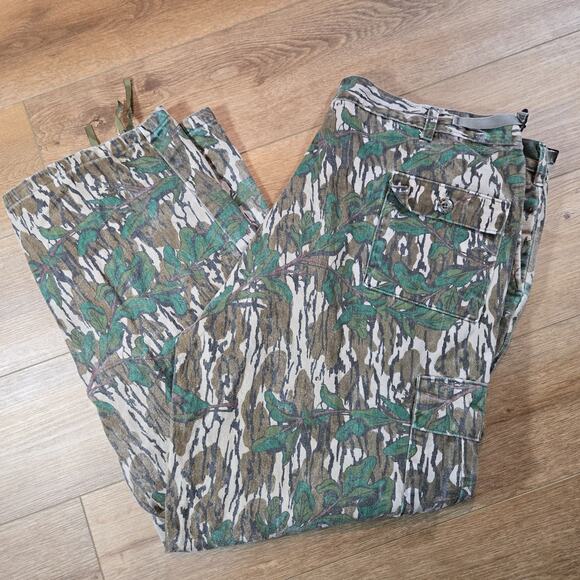 Vintage Mossy Oak Camo Cargo Pants Mens 44x32 XXL Hunting Outdoor RN 73342 USA - Picture 1 of 11